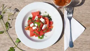 Wassermelonen-Tomatensalat