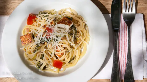 Spaghetti mit Vleeta und gebratenem manouri